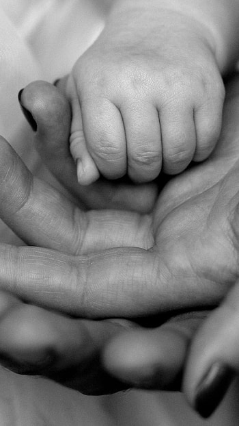 Father, Mother and Baby's Hands, love, Black & White, graphy, hand HD phone wallpaper
