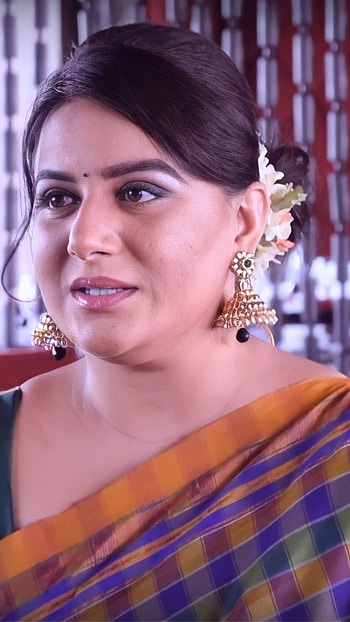 Pooja Gandhi, kannada actress HD phone wallpaper