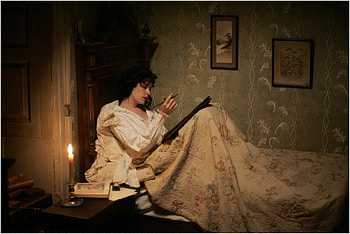 Write at night, soft light, Anne Hathaway, Becoming Jane HD wallpaper
