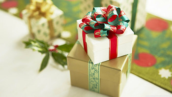 Christmas gifts, Joyous surprises, Festive presents, Heartwarming moments HD wallpaper