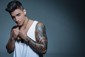 Maluma, Celeb hoot, Colombian singer, Fashionable HD wallpaper