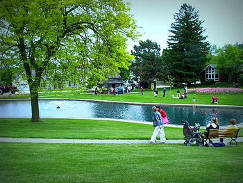 Walk in the Park, grass, people, houses, lake, leaves, green, trees, nature, sky, water, pond HD wallpaper