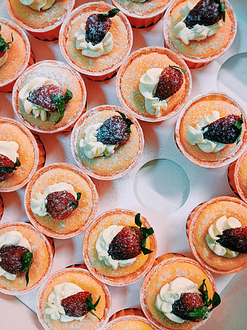 Food, Strawberry, Desert, Cake, Cupcakes, Capskey HD phone wallpaper