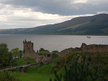 Loch Ness, Breathtaking , Loch Ness , Stunning visuals HD wallpaper