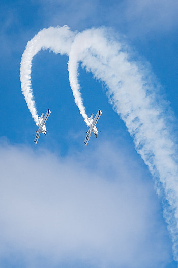 Sky, Smoke, Airplanes, Miscellanea, Miscellaneous, Aerobatics, Higher Aerobatics, Airshow HD phone wallpaper