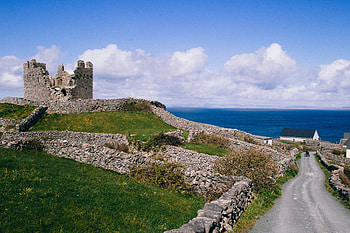 Kitchen wizard, Aran Islands, Local culinary expert, Rostyslav Soroka HD wallpaper