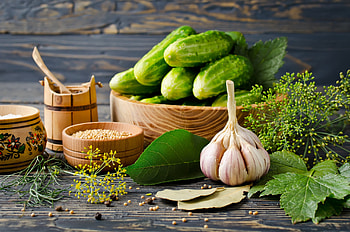 Cucumbers and herbs, Garlic HD wallpaper