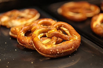 Bavarian pretzels, stock , Traditional tags, Stunning visuals HD wallpaper