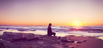 Woman Embracing Sunset On The Sea, relaxing, sunset, ocean, sea, girls, model HD wallpaper