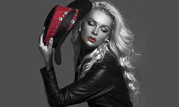 Beautiful Cowgirl, cowgirl, blonde, black and white, face, Model, lovely, hat, beauty HD wallpaper