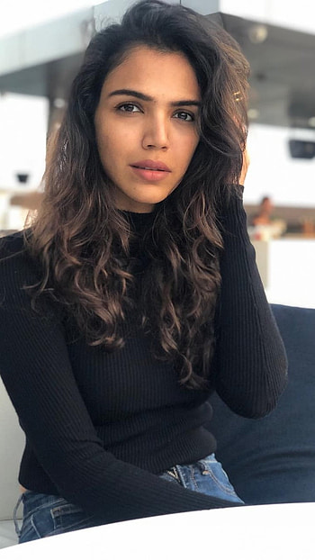 Shriya Pilgaonkar, Shriya Pilgaonkar Actress HD phone wallpaper