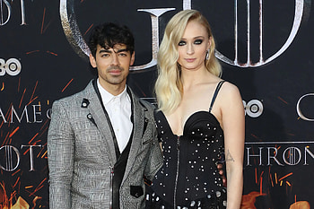 Sophie Turner, Joe Jonas, Quarantine life, Glamour HD wallpaper