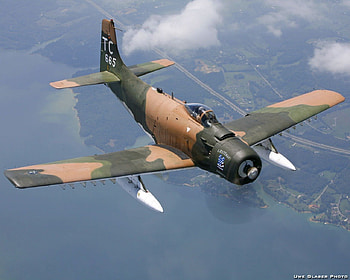 AH-1 Skyraider 