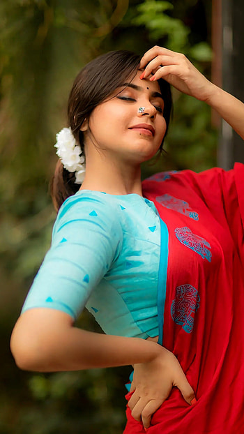 Monica chinnakotla, monica chinnakotla sare, saree beauty HD phone wallpaper