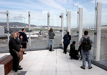 Observation deck, San Francisco International Airport HD wallpaper