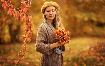 Autumn Woman, autumn, leaves, hat, woman HD wallpaper
