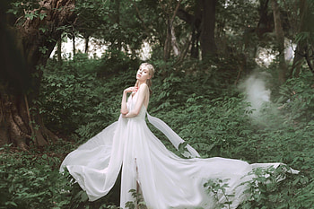 Nymph in the Forest, model, forest, dress, blonde HD wallpaper