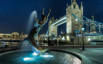Girl with a Dolphin Fountain, Tower Bridge HD wallpaper