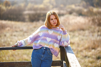Short Hair Girl Sweater, girls, sweater, model HD wallpaper