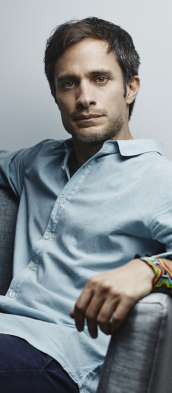 Gael Garcia Bernal, Celebrity status, Rising star, Talented actor HD phone wallpaper