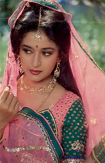 Madhuri Dixit, Bollywood actress HD phone wallpaper