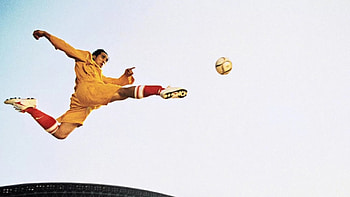 Shaolin Soccer, China underground movie, Unique sports film, Martial arts entertainment HD wallpaper