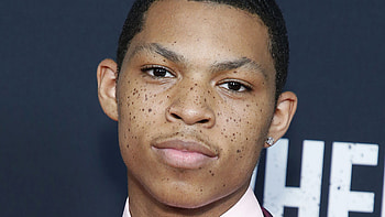 Elijah Richardson, Hollywood journey, Red carpet glamour, Rising stardom HD wallpaper