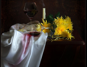 spilt wine, table, candle, glass, flowers, cloth HD wallpaper