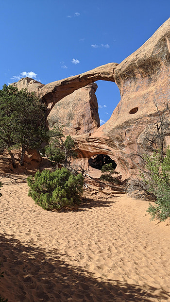 Double O Arch, Arches National Park HD phone wallpaper