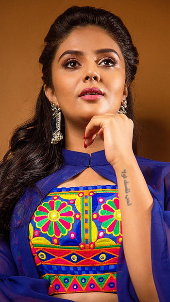 Sreemukhi, telugu actress, model HD phone wallpaper