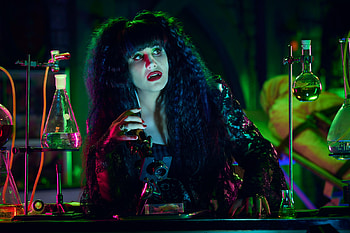 What We Do in the Shadows Featuring Natasia Demetriou, TV Show, What We Do in the Shadows, Natasia Demetriou HD wallpaper