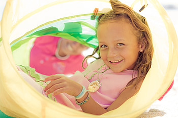 Little girl, childhood, blonde, fair, nice, adorable, bonny, sweet, Belle, white, smile, Hair, girl, comely, sightly, pretty, Beach, face, father, lovely, pure, child, fun, graphy, cute, baby, , Nexus, beauty, play, kid, beautiful, people, little, pink, dainty HD wallpaper