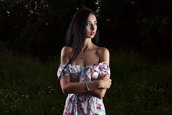 Model Bruneete Arms Crossed Bare Shoulders, brunette, girls, model HD wallpaper