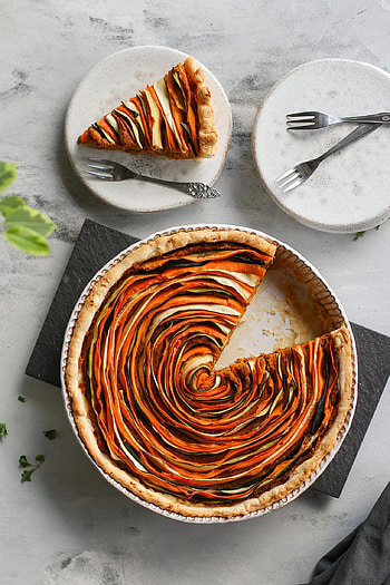 Sun-dried tomato and roasted vegetable tart, Pick Up Limes creation, Bursting with flavors, Perfectly savory HD phone wallpaper