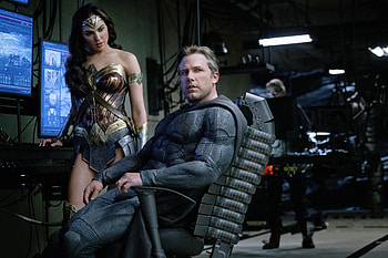 Ben Affleck As Batman Gal Gadot Wonder Woman Justice League 2017 , justice-league, wonder-woman, batman, 2017-movies, movies, super-heroes, gal-gadot, ben-affleck HD wallpaper