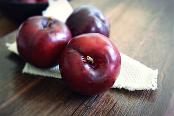 Food, Plum, Fruit, Ripe HD wallpaper
