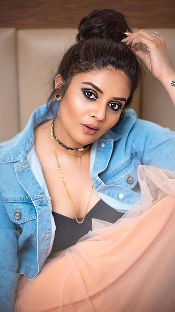 Sreemukhi, telugu actress, anchor HD phone wallpaper