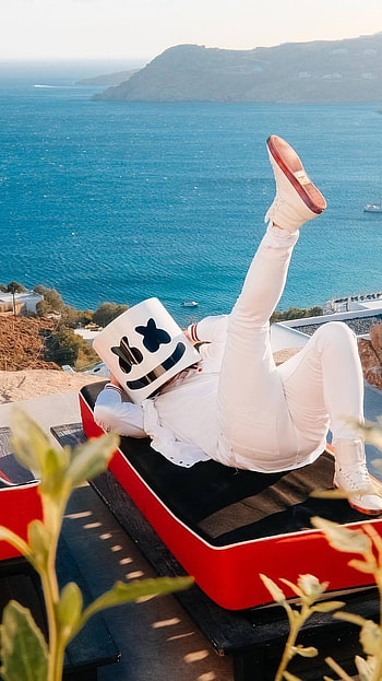 Marshmello, Cool Boy HD phone wallpaper