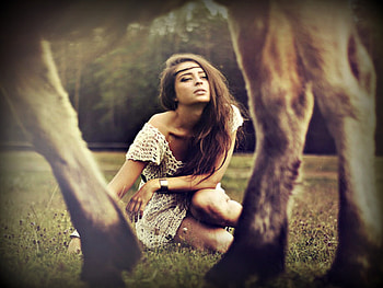 Cowgirl In Her Heart, White, Cowgirl, Animals, Western, Horse, Brunette, Brown, Grass, Outside, Makeup HD wallpaper