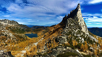 Prusik peak and Shield lake, Washington, clouds, landscape, trees, autumn, colors, sky, rocks HD wallpaper
