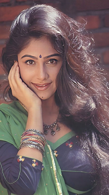 Aisha julka, bollywood actress, vintage HD phone wallpaper
