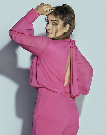 Raveena Tandon, Bollywood_actress, eye, head HD phone wallpaper