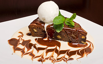 Cake and Ice Cream, dessert, food, ice cream, cake HD wallpaper