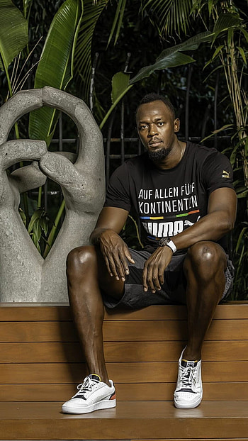 Usain Bolt, Legendary sprinter, Olympic gold medals, World records HD phone wallpaper