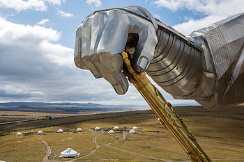 Mongolia, Genghis Khan's biggest fan, Democracy testing, Political dynamics HD wallpaper