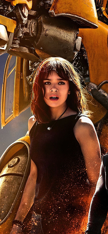 Hailee Steinfeld in BumbleBee, Stylish and chic, Movie character inspiration, Hailee Steinfeld hair HD phone wallpaper