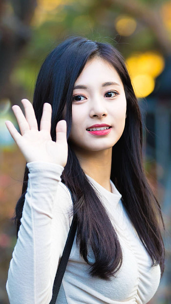 Beautiful Korean Girl 2019 - & Background, Cute Korean Girls HD phone wallpaper