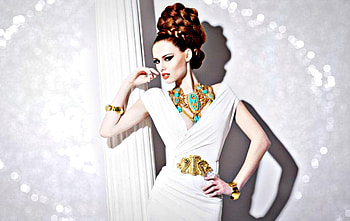Alyssa Campanella, blue, bokeh, golden, white, by cehenot, model, glitter, necklace, girl, dress, woman, jewel, redhead HD wallpaper