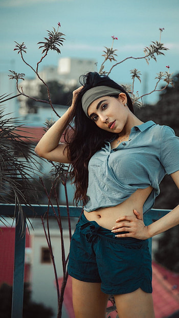 Parvati Nair, malayalam actress, navel HD phone wallpaper