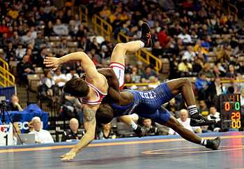 Ryan Mango vs Nikko Triggas, Greco-Roman Wrestling HD wallpaper